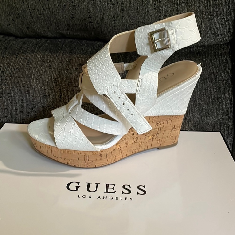 Guess white wedge size 6.5